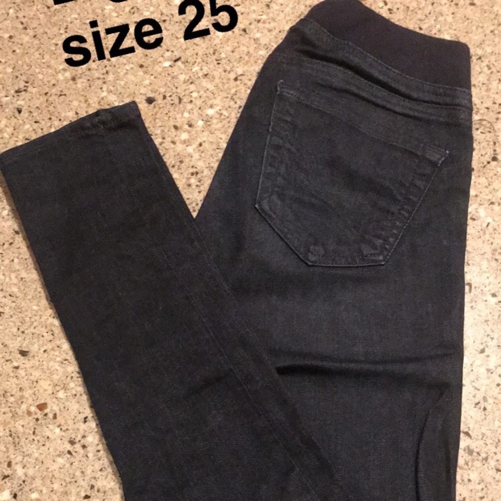 Big Star Jeans. Size 25. Skinny jeans. Dark wash